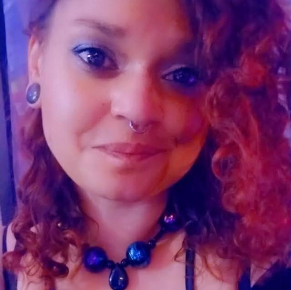 Meet your Posher, Liz